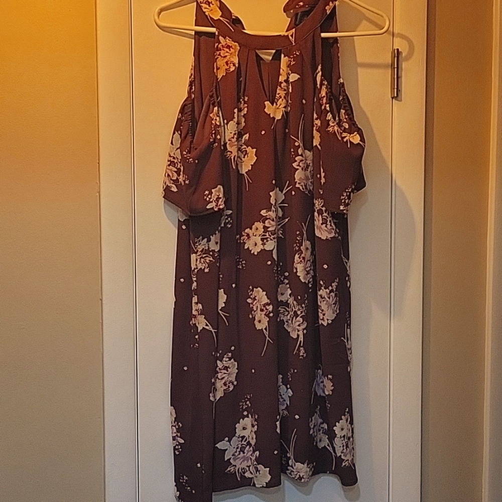 Cold shoulder sleeve Dress